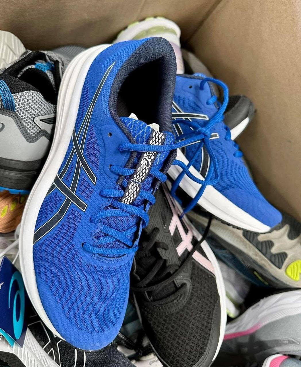 asics ladies sneakers