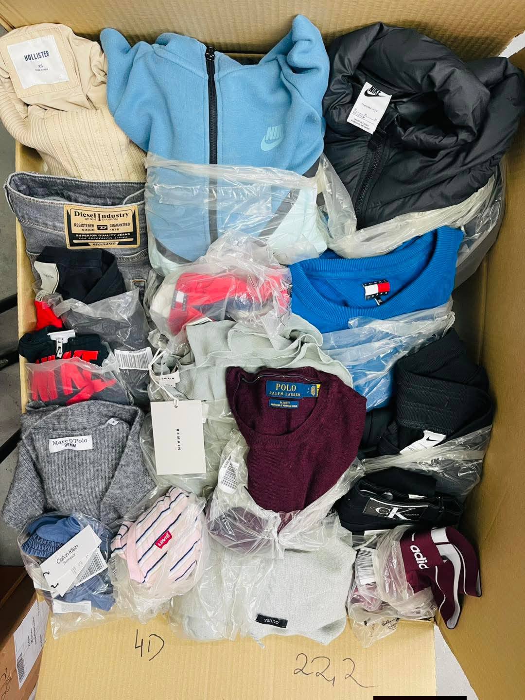 hollister clothing near me