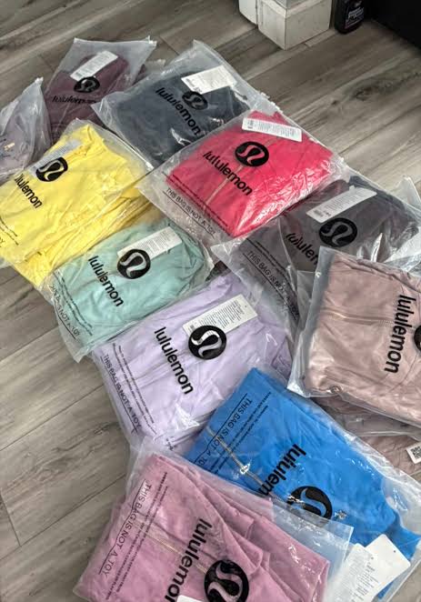 lululemon exercise clothes