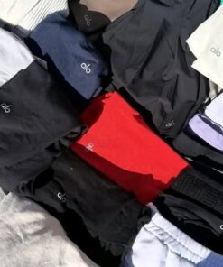 alo yoga clothing