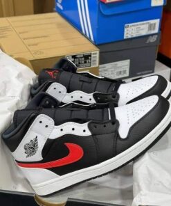 nike sneakers buy
