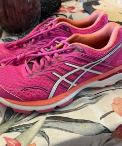 asics tennis sneakers​