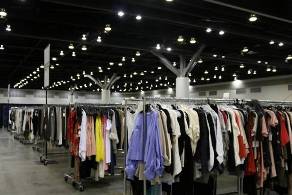 aritzia clothes