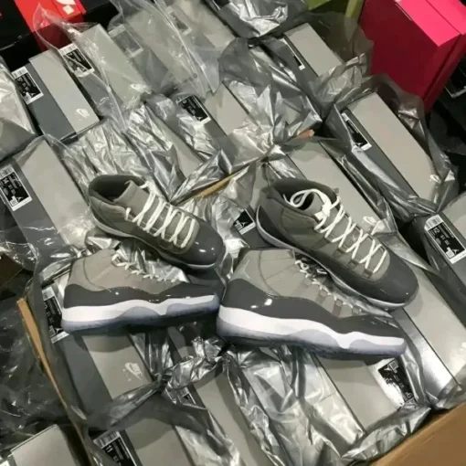 nike sneakers buy